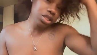 Stepbrother'S 11-Inch Bbc Gets Sucked By His Ebony Stepsister