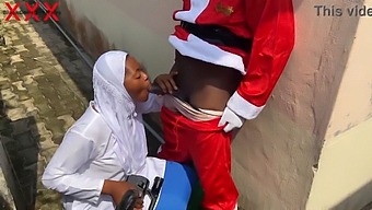 Santa And Hijabi Babe Engage In Festive, Intimate Encounter. Remain Subscribed To Red.