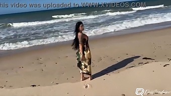 Passionate Encounter On The Beach With A Condom-Free Amateur