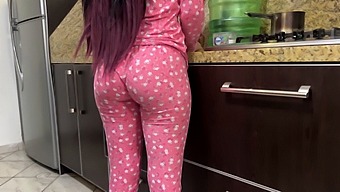 A Mature Man Is Infatuated With The Butt Of His Young Stepdaughter
